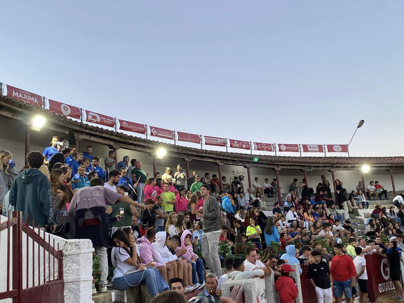 Siguen las &#039;Fiestas y Ferias&#039; de Guijuelo con rejoneo y música hasta el amanecer