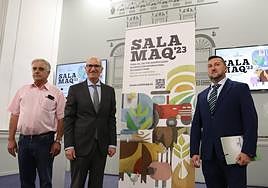 El presidente de la Diputación Javier Iglesias, en el centro, con los dos delegados provinciales que le han acompañado en la presentación de Salamaq 2023.