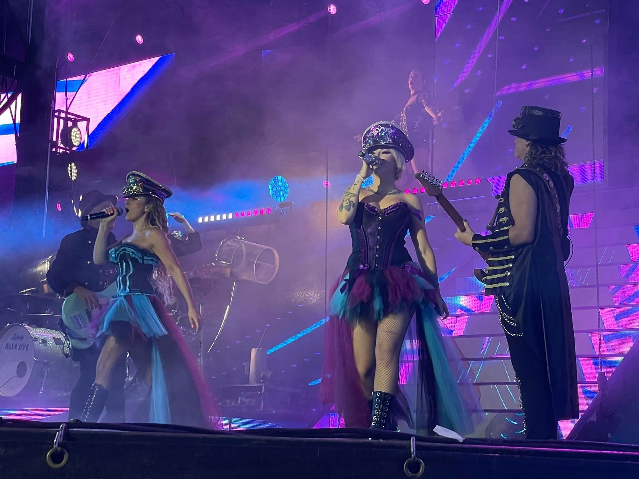 La orquesta Panorama vuelve a llenar y triunfar en Guijuelo