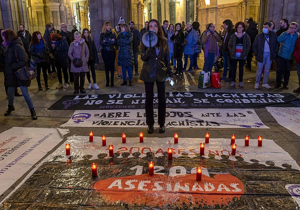 Concentración en Salamanca contra la violencia de género.