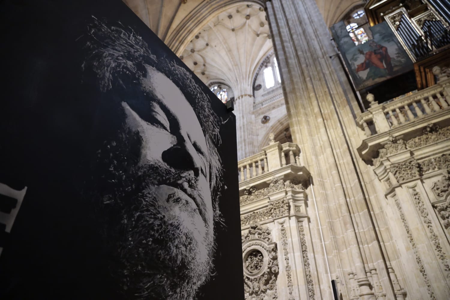 Lo cotidiano y lo divino en la exposición del retratista Ángel Luis Iglesias