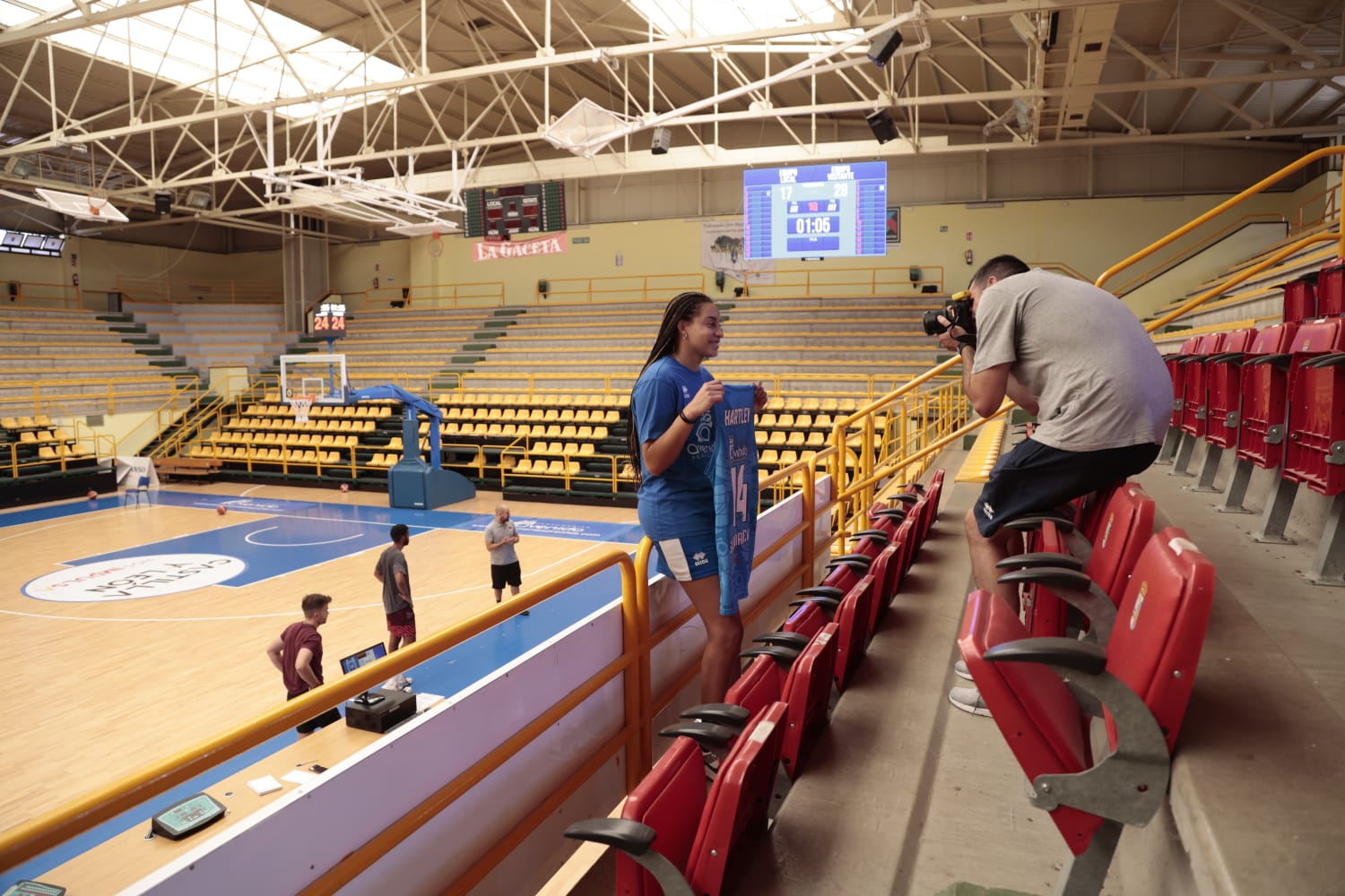 Bria Hartley apuesta por el azul del CB Avenida