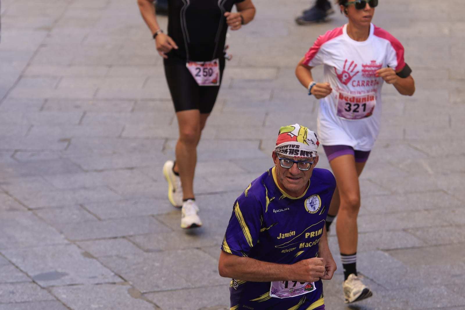Carlos Gallego y Gema Martin ganan la carrera contra la Violencia de Género