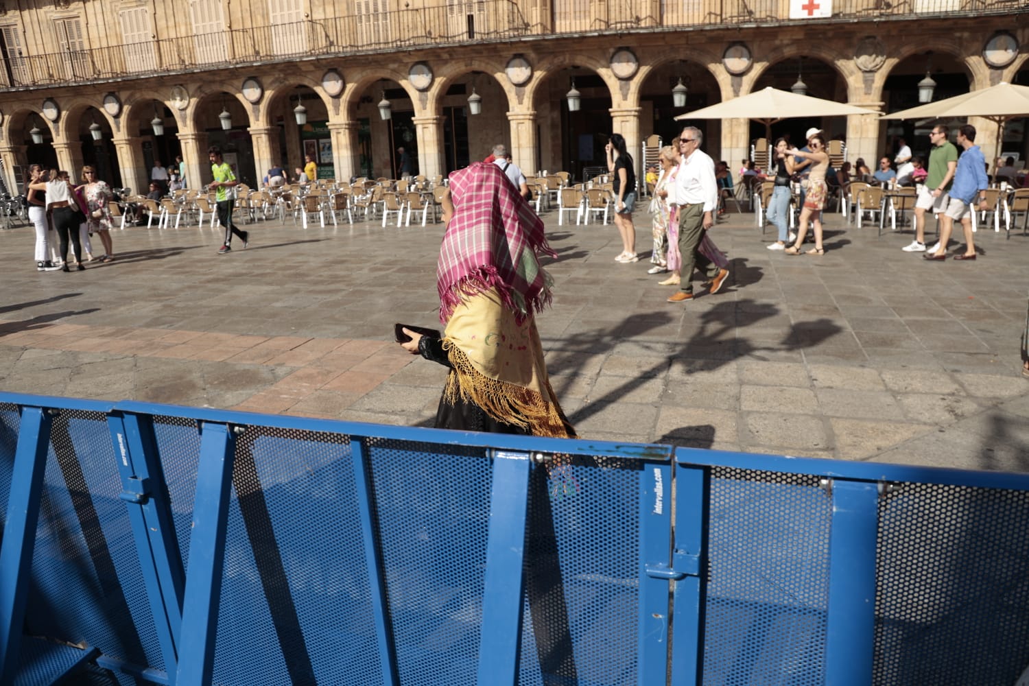 Ajetreado Día del Tamborilero en la Plaza Mayor