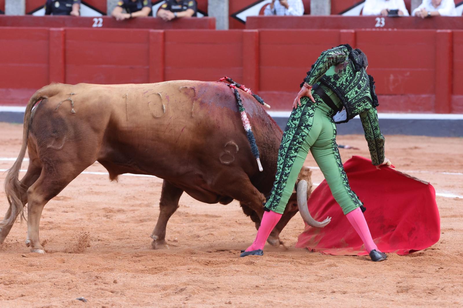 Segunda de abono de la feria con otra puerta grande