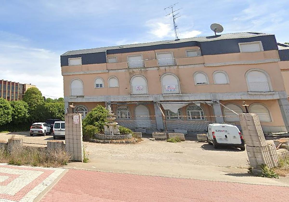 Imagen de uno de los hoteles de los que aparece un anuncio en el portal inmobiliario.