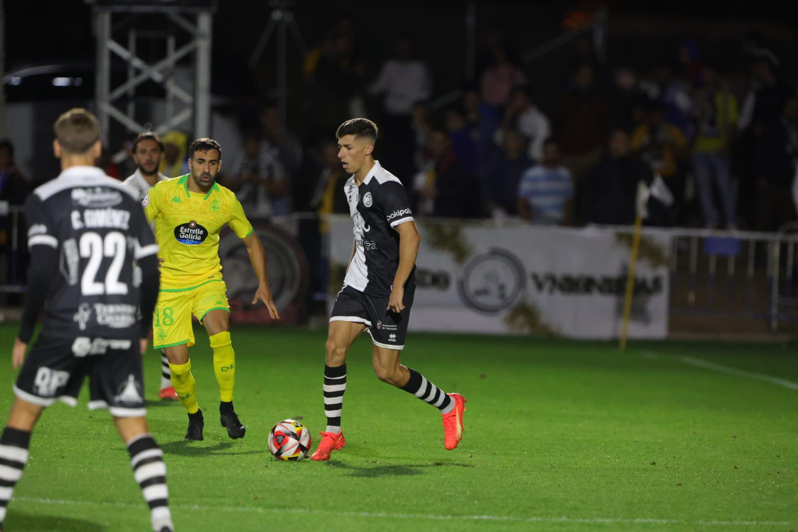 Puntazo de Unionistas ante el histórico Deportivo