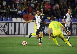 Mario Losada ante Davo en el Reina Sofía