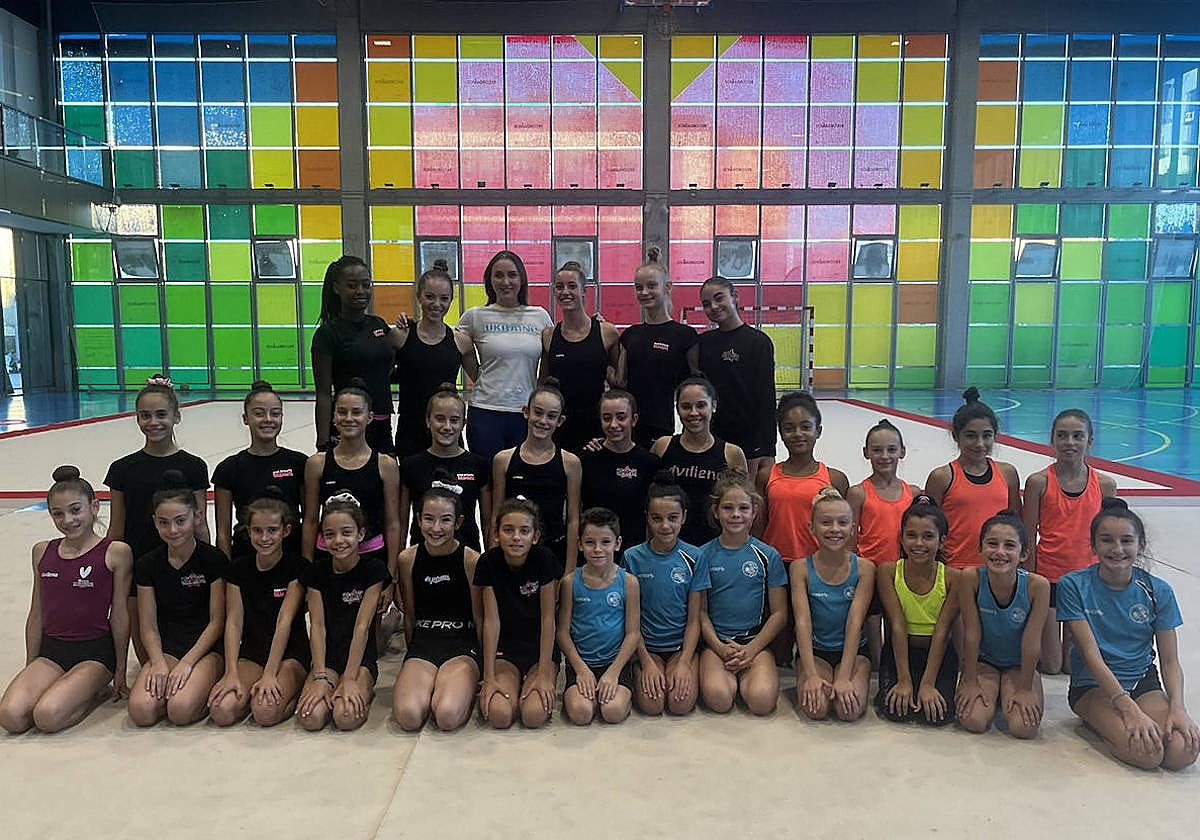 Masterclass de la medallista olímpica Anna Rizatdinova con el Rítmica Salamanca