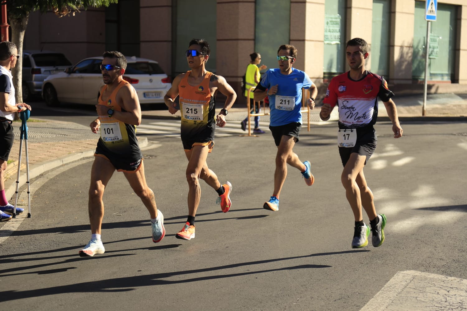 Adrián Moro y Verónica Sánchez, los más rápidos en la carrera de Santa Marta