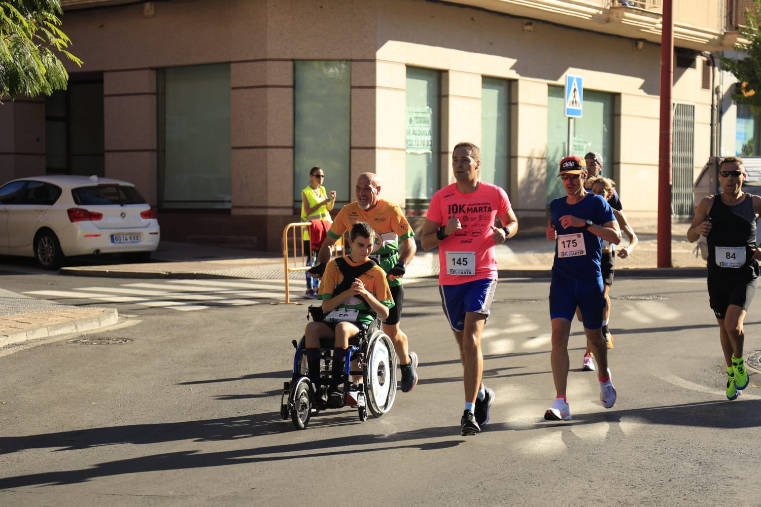Adrián Moro y Verónica Sánchez, los más rápidos en la carrera de Santa Marta