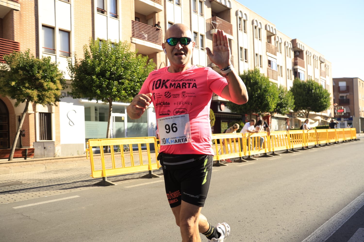 Adrián Moro y Verónica Sánchez, los más rápidos en la carrera de Santa Marta