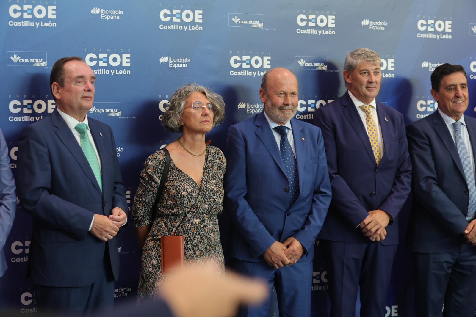 Los premios CEOE ensalzan el valor de los empresarios de la región