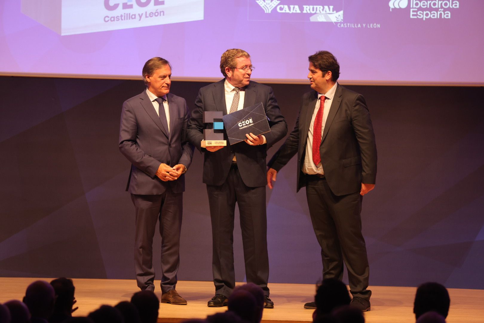 Isidoro Alanís, premio Empresario del Año por CEOE Salamanca.