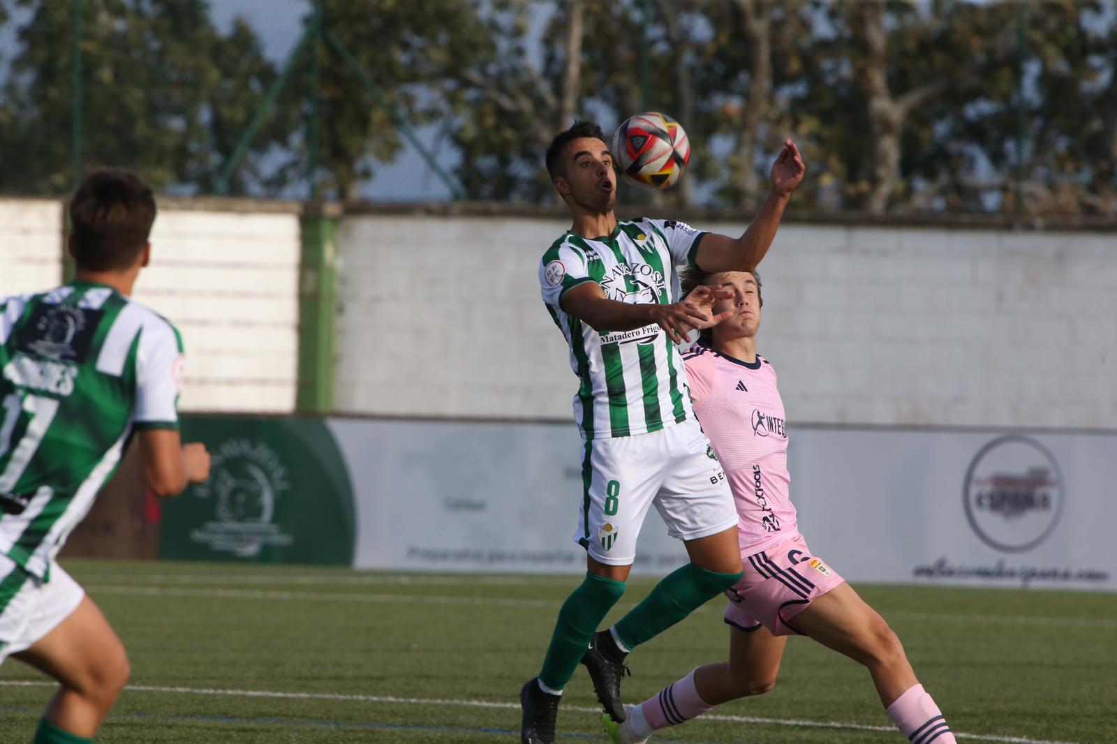El Guijuelo ve escapar los dos primeros puntos del municipal