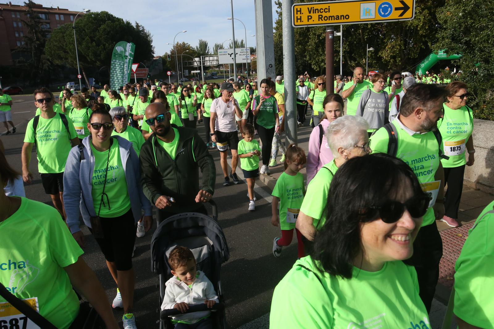 Salamanca sale a la calle para dar pasos contra el cáncer