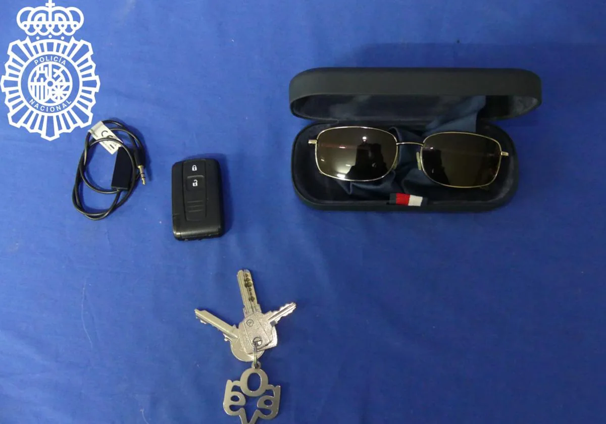 Detenido tras robar de un coche en San Justo unas gafas, un cable USB y unas llaves