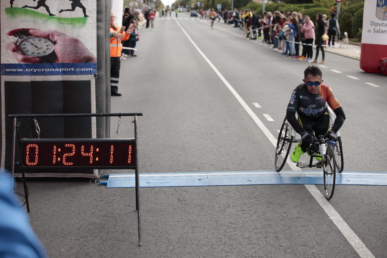 Día grande de atletismo en la Media Maratón de la Diputación