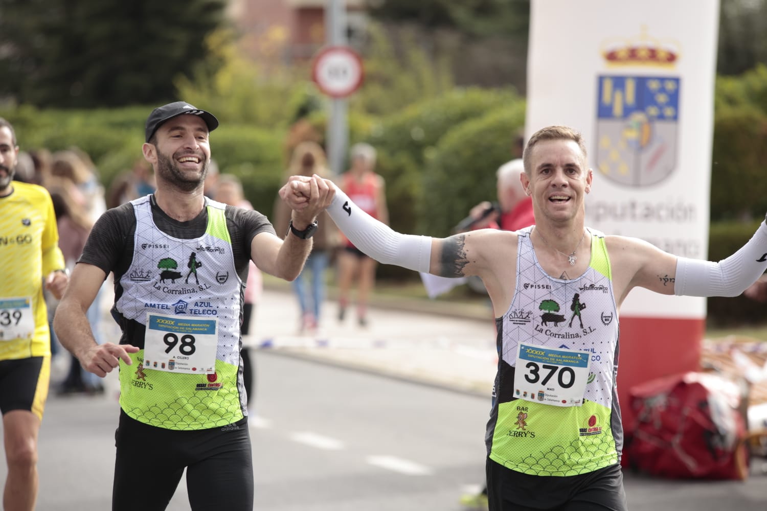 Día grande de atletismo en la Media Maratón de la Diputación