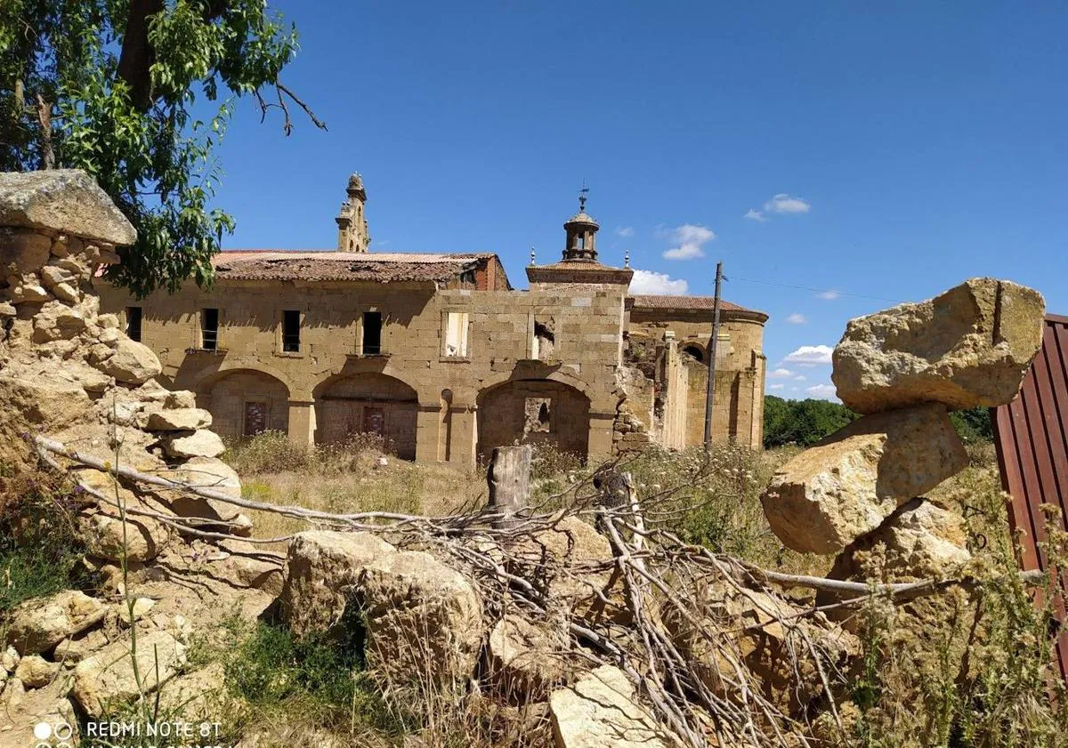 Imagen principal - Ruina, expolio y abandono de los BIC en Salamanca al borde de la desaparición