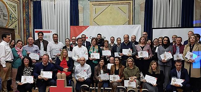 Foto de familia con todas las empresas reconocidas.