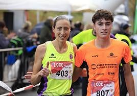Pilar García y Óscar Herrero tras llegar a meta
