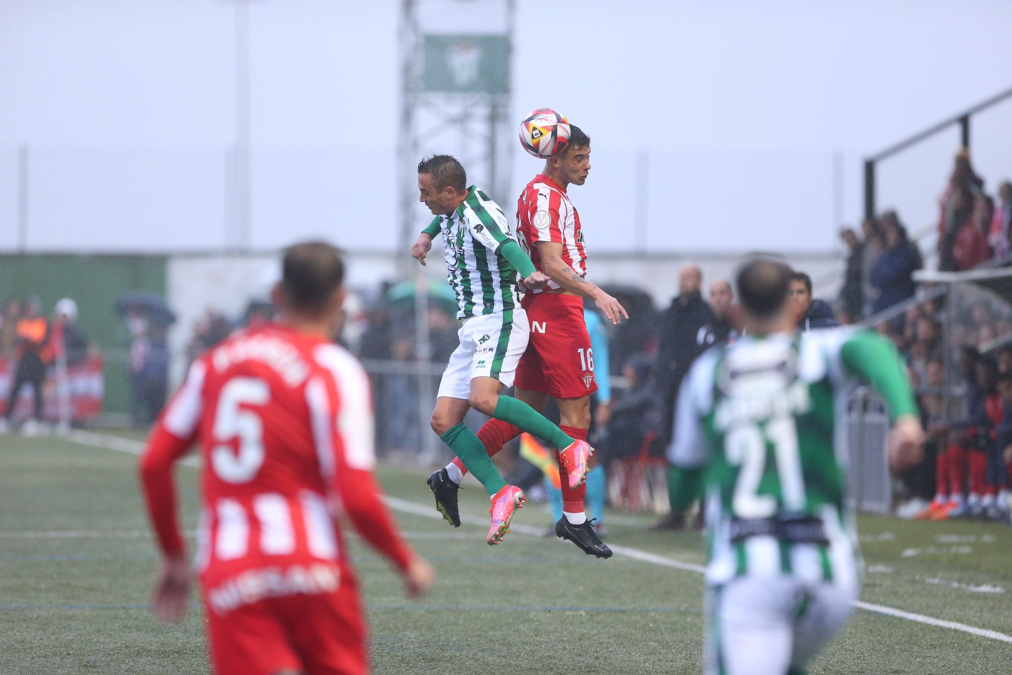 El Guijuelo le aguanta con mérito a un Segunda División