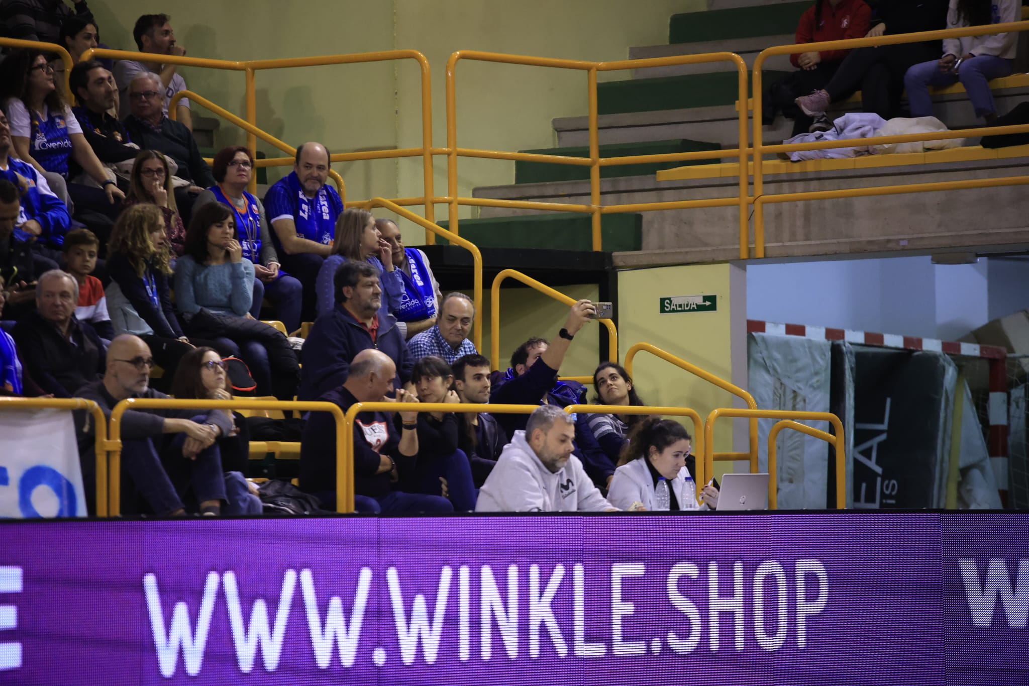 Amplia victoria del líder Avenida ante Estudiantes