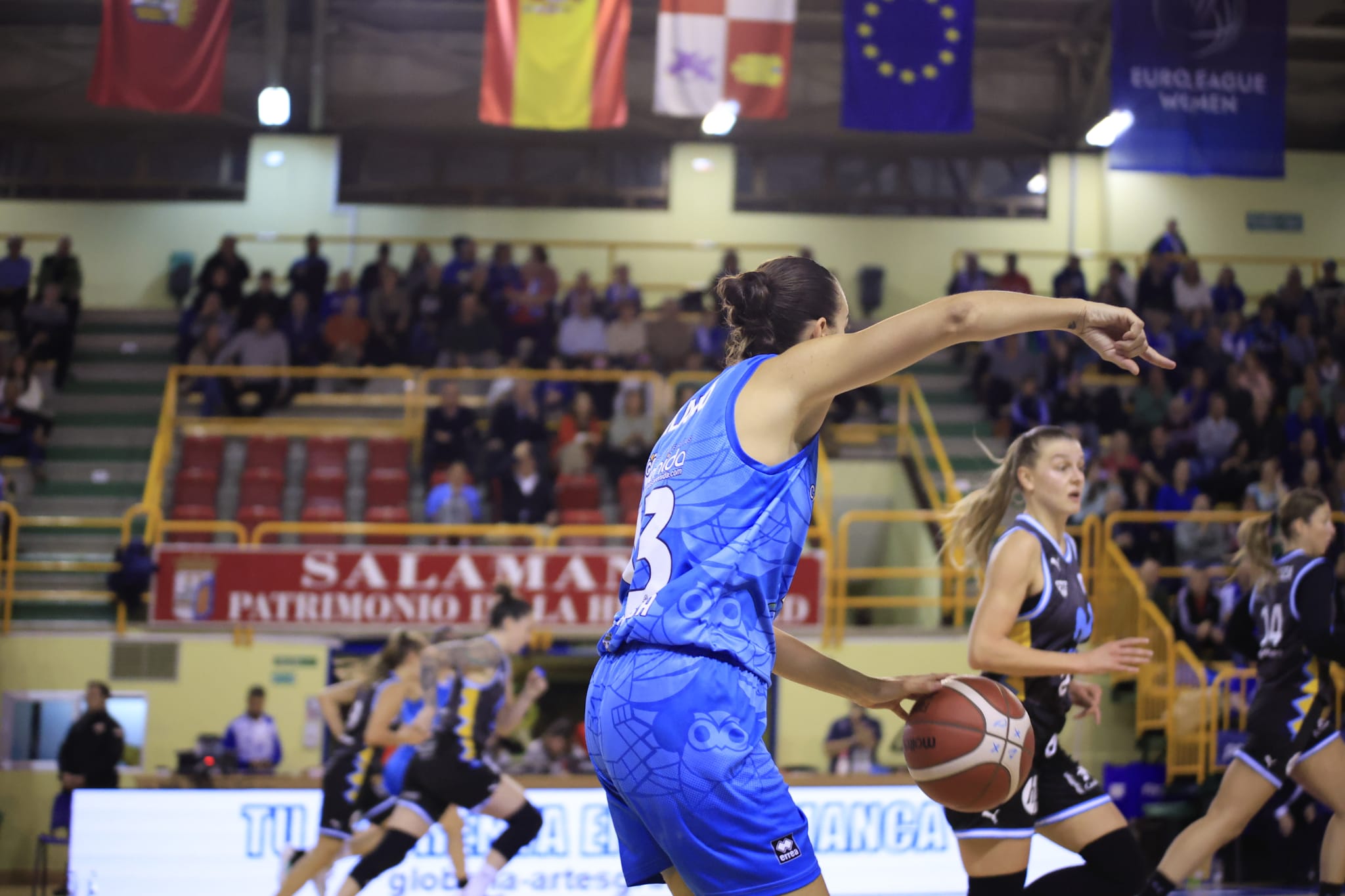 Amplia victoria del líder Avenida ante Estudiantes