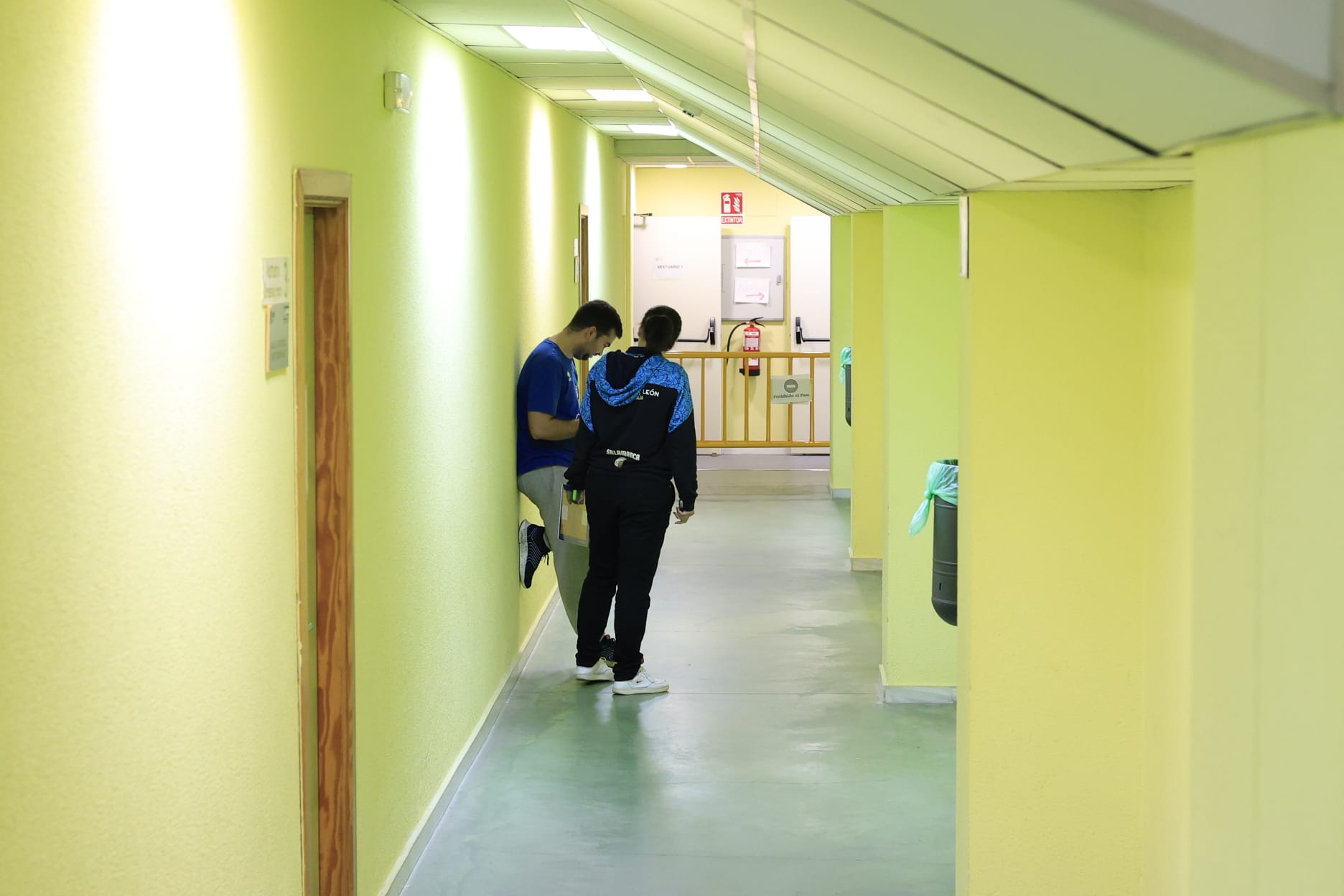 Amplia victoria del líder Avenida ante Estudiantes