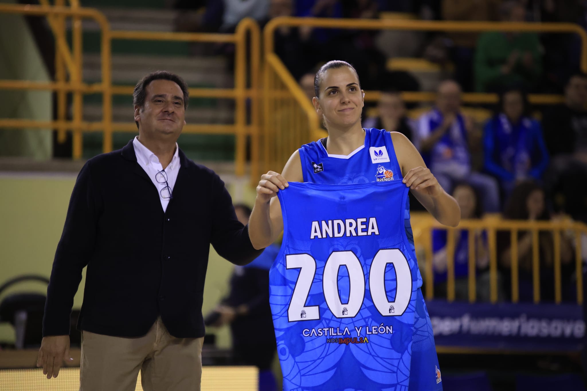 Amplia victoria del líder Avenida ante Estudiantes