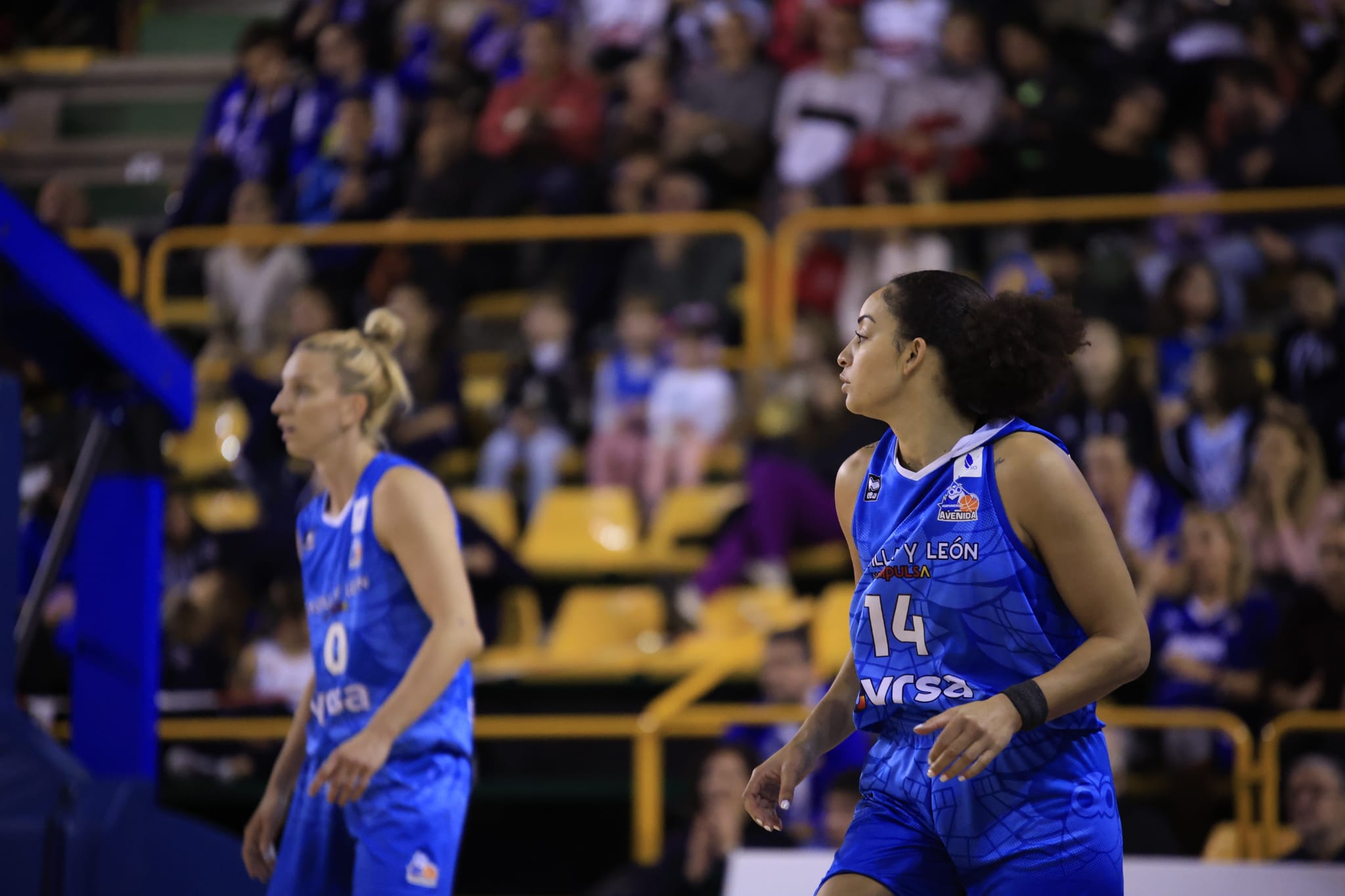 Amplia victoria del líder Avenida ante Estudiantes