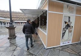 Arranca bajo la lluvia la Feria del Libro Antiguo y de Ocasión en Salamanca