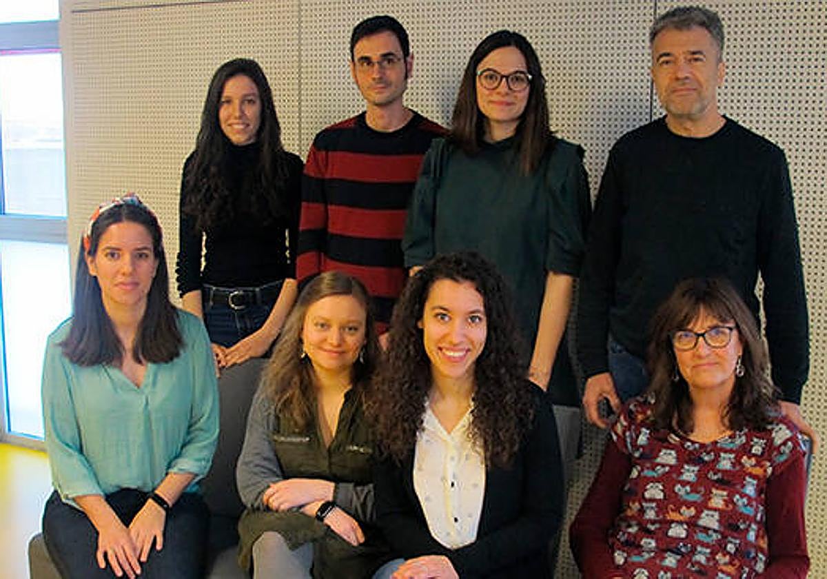 El grupo de trabajo en el IBFG, con su director, Francisco Antequera, a la cabeza.
