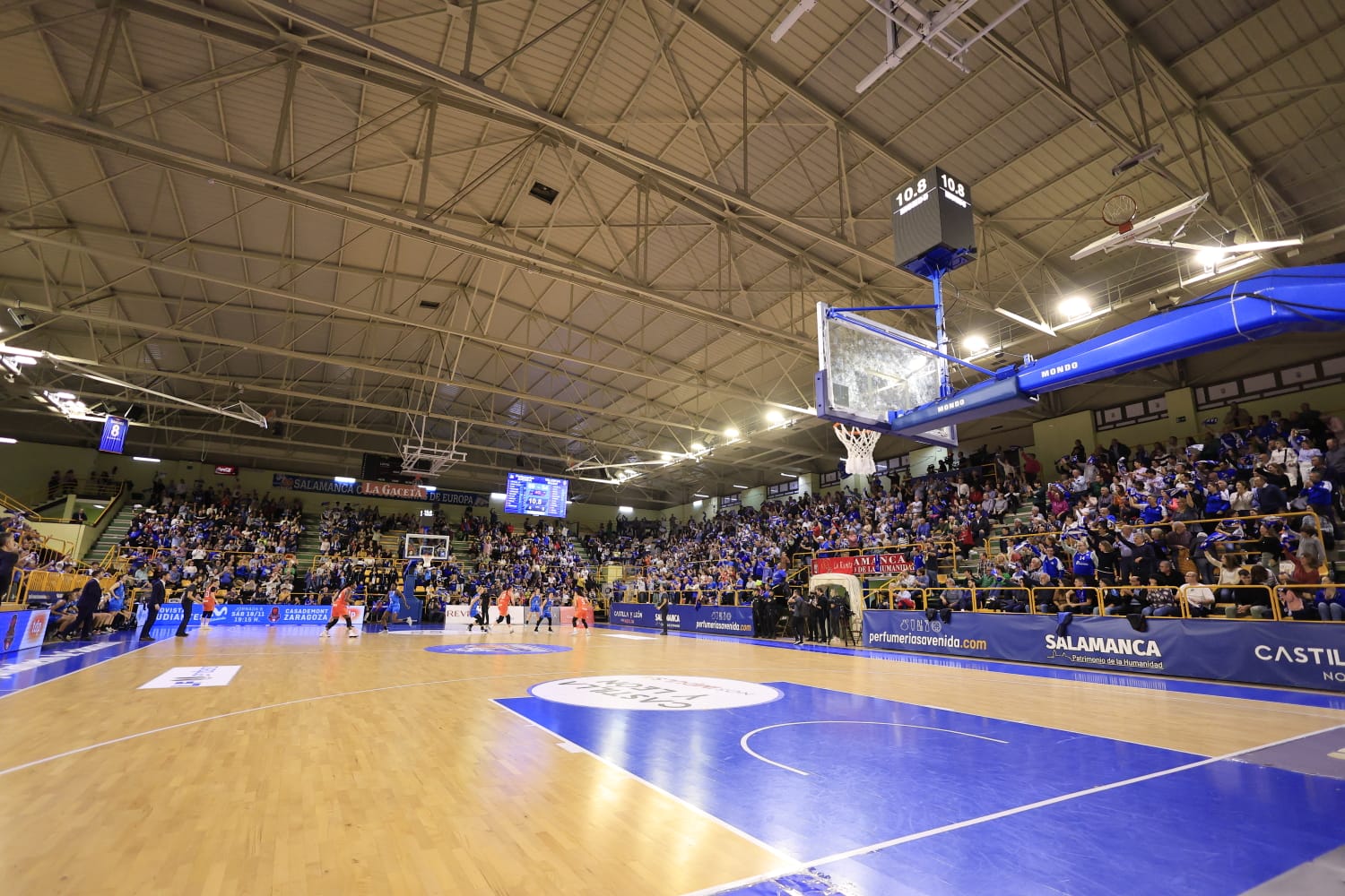 El clásico Avenida-Valencia, por todo lo alto