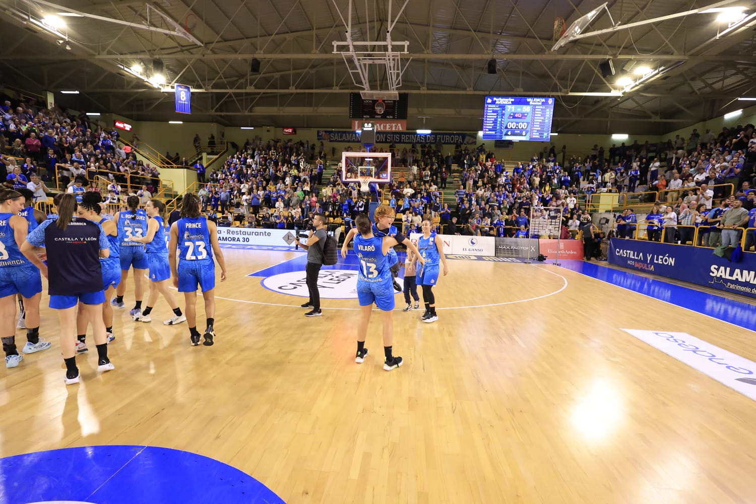 El clásico Avenida-Valencia, por todo lo alto