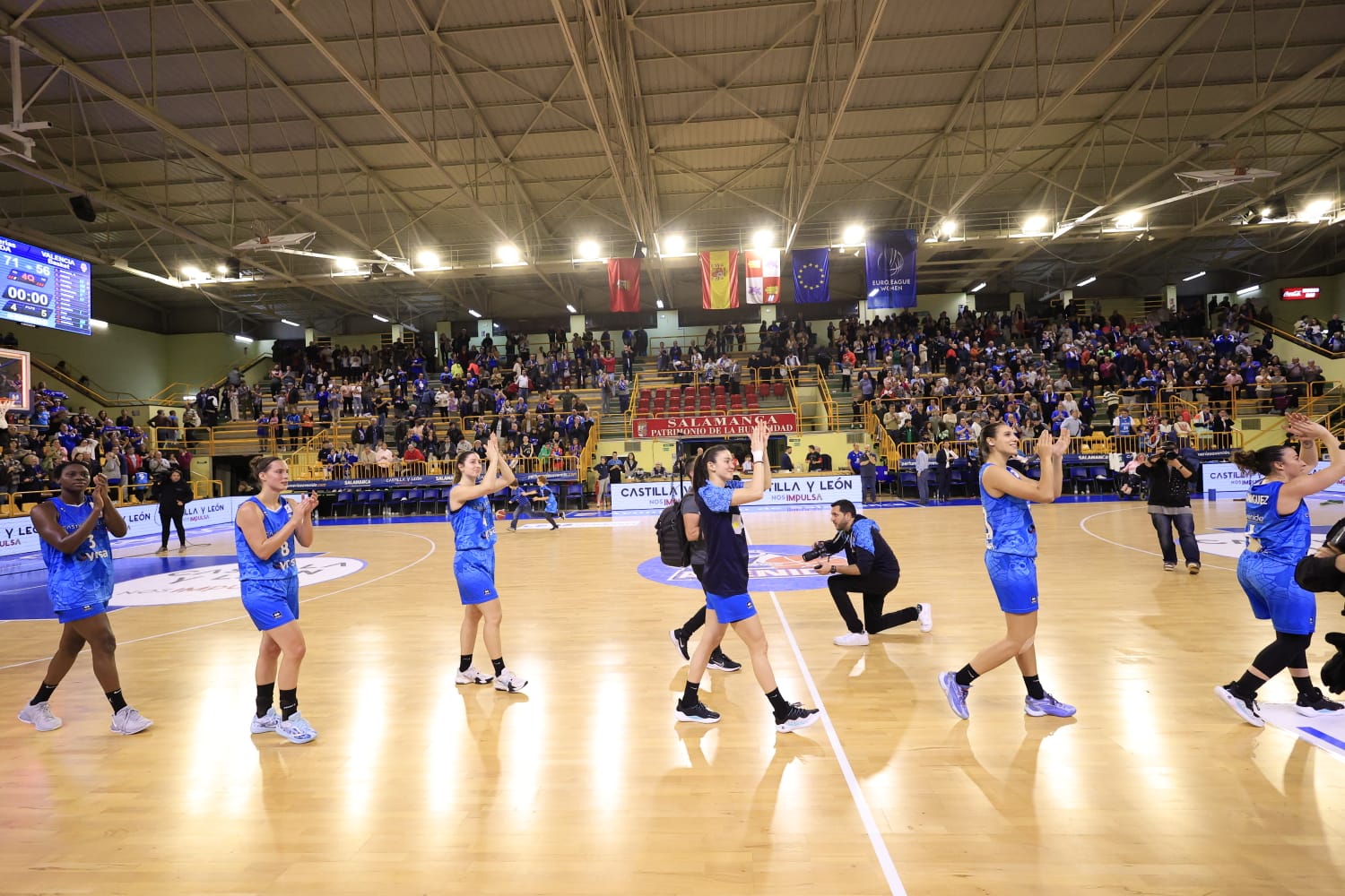 El clásico Avenida-Valencia, por todo lo alto