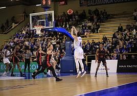 Partido del CB Avenida contra el Polkowice polaco