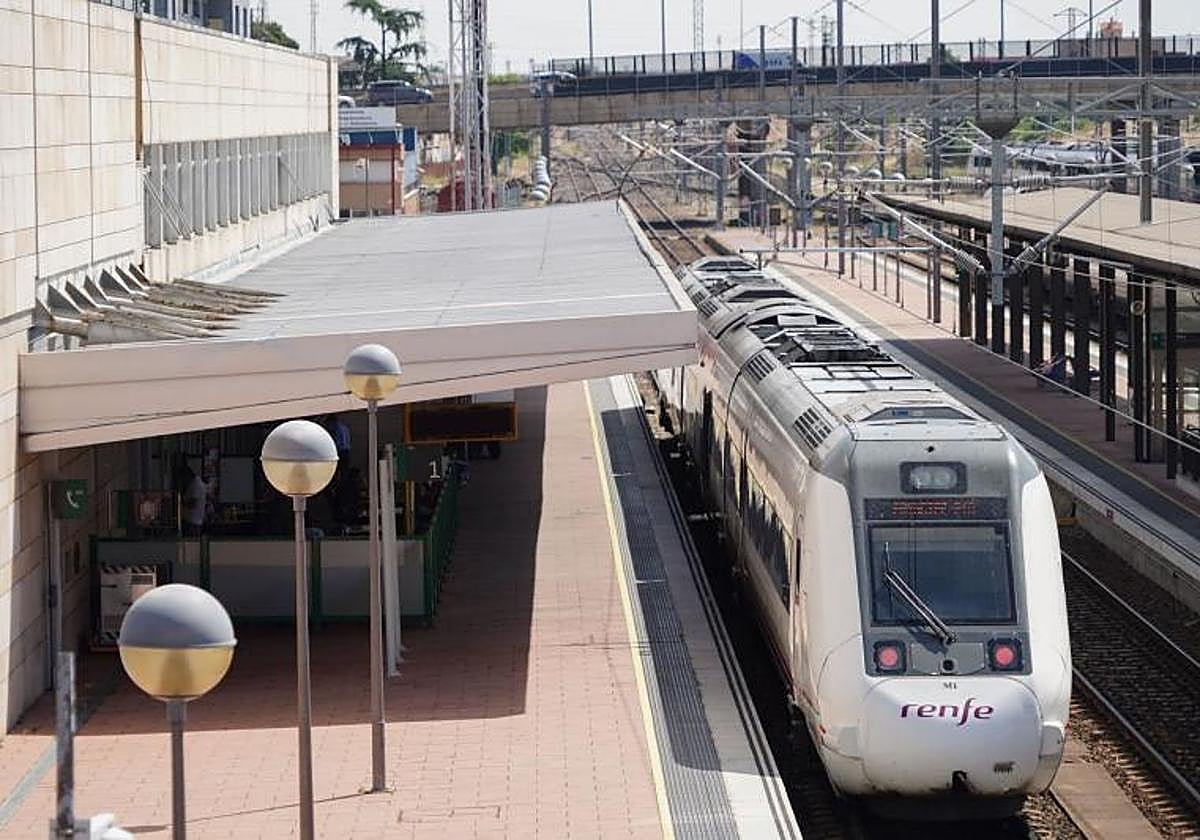 Imagen de archivo de un tren en la estación de Salamanca.