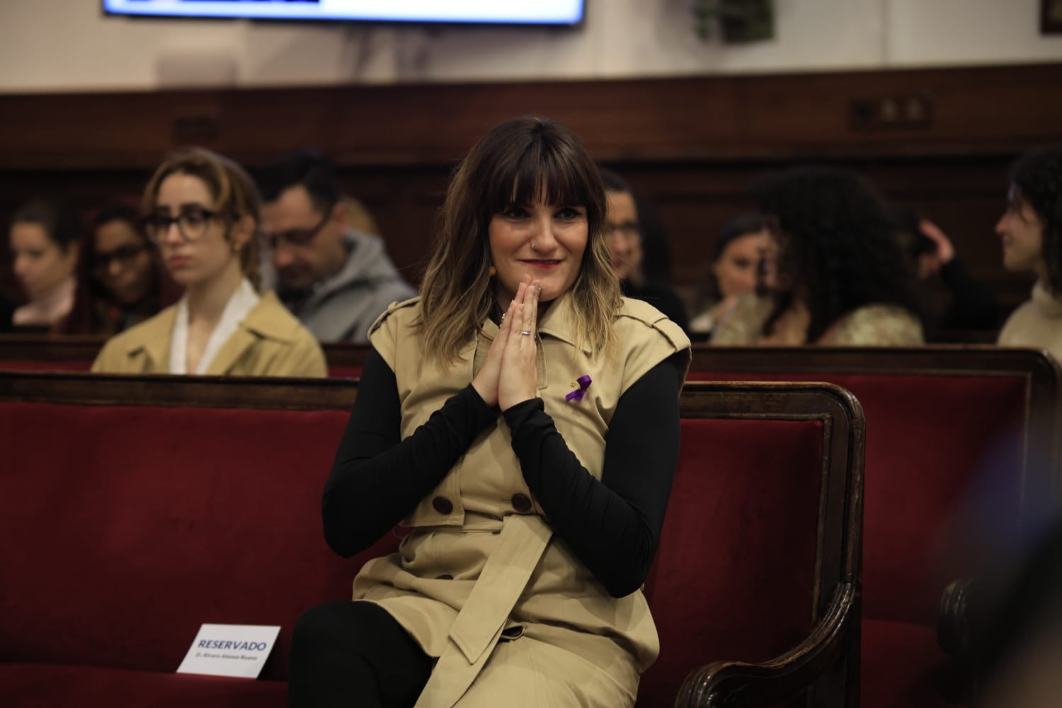 Rozalén canta en el Paraninfo &#039;La puerta violeta&#039; junto a varios niños