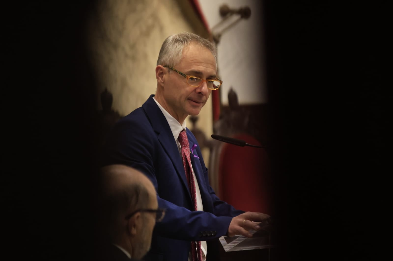 Rozalén canta en el Paraninfo &#039;La puerta violeta&#039; junto a varios niños