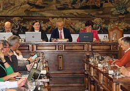 El Consejo de Gobierno de la Universidad de Salamanca reunido esta mañana.