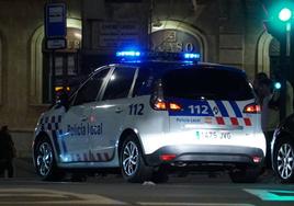 Una patrulla de la Policía Local de Salamanca, de ronda nocturna.