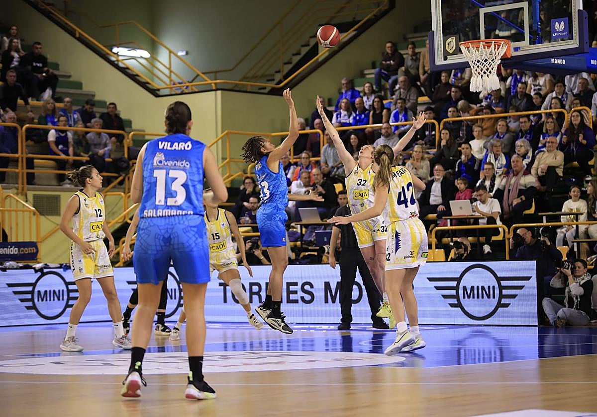 Apretada victoria del CB Avenida ante La Seu