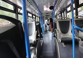 Interior de un autobús en Salamanca.