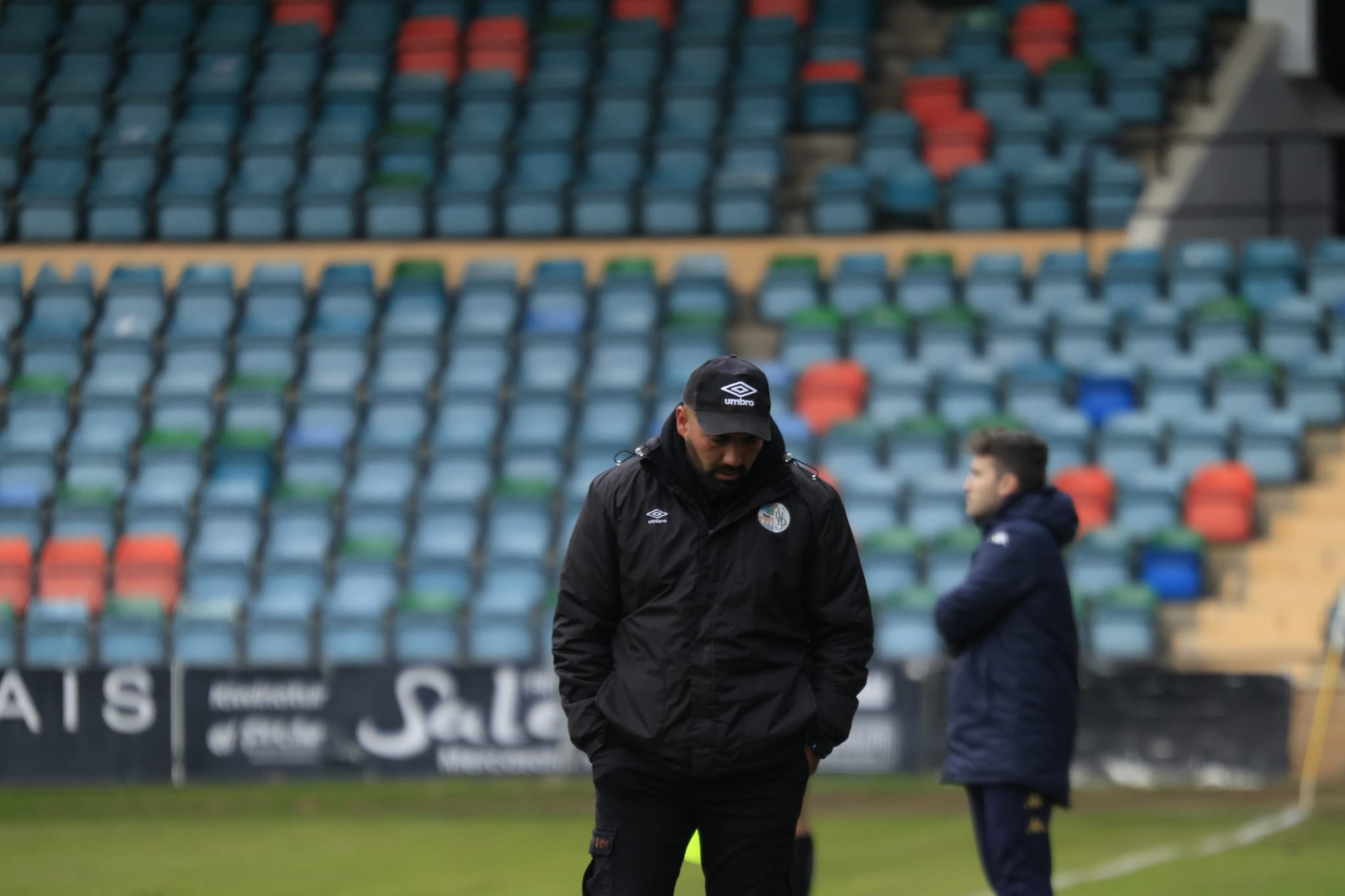 Empate y bronca en el Helmántico
