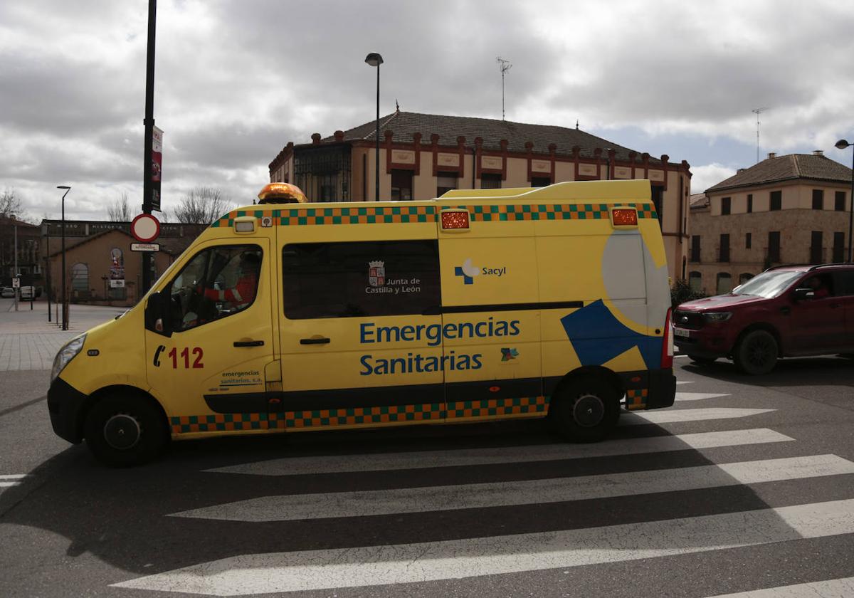 Una colisión frontal entre dos turismos se salda con dos heridos en Salamanca