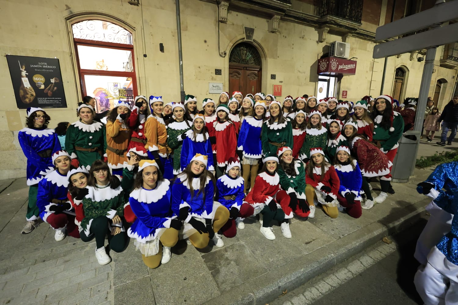 Papá Noel recorre las calles de la ciudad con la &#039;Cabalgaza&#039;