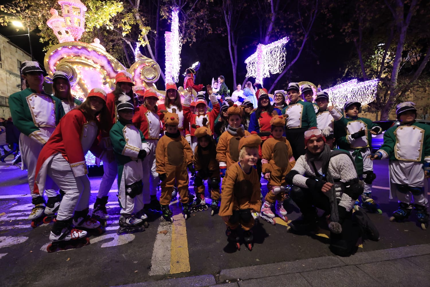 Papá Noel recorre las calles de la ciudad con la &#039;Cabalgaza&#039;