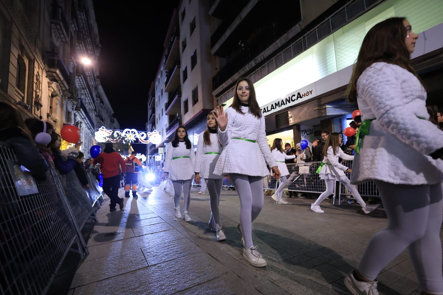 Papá Noel recorre las calles de la ciudad con la &#039;Cabalgaza&#039;